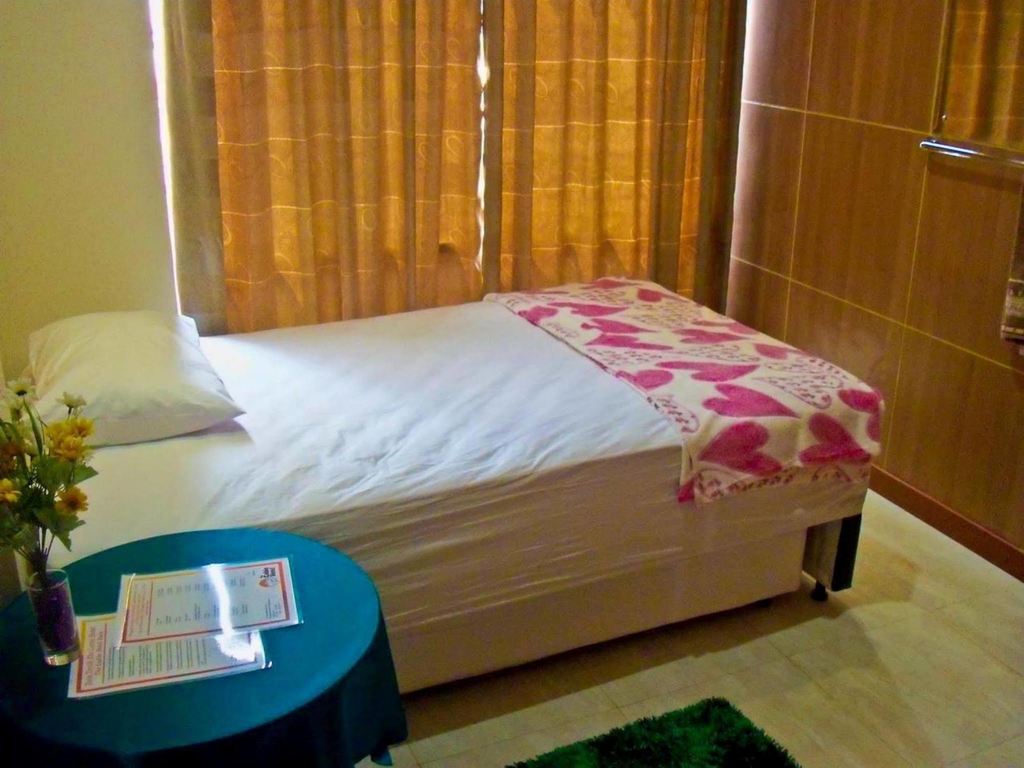 The Cabin Hotel Gandekan Джокьякарта Экстерьер фото
